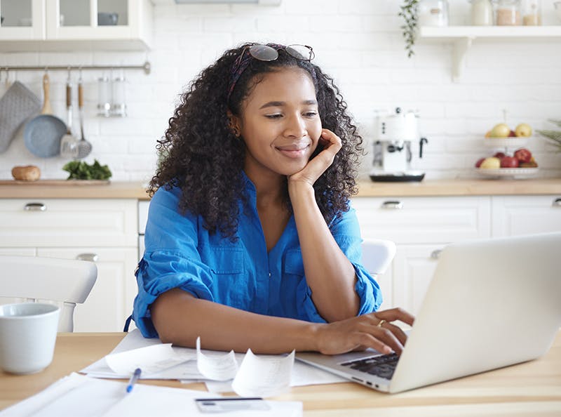 Woman Taking Notes on Computer woman-taking-notes-on-computer