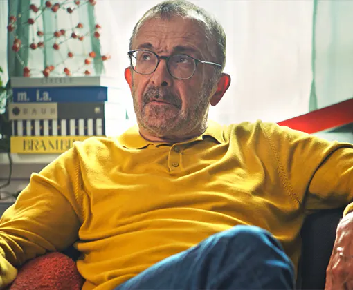 “I DIDN'T STAY ALONE. I COMMUNICATED MY DESIRE TO LIVE.” – AXEL, DIAGNOSED WITH HIV IN 1989